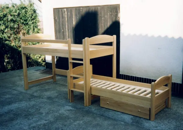 Nábytek a vestavěné skříně na míru