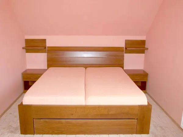 Nábytek a vestavěné skříně na míru