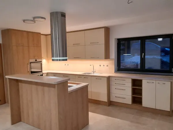 Kuchyňská linka na míru od Truhlářství Kavan